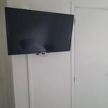 Апартаменты Avec Tv Dans La Et Le Salon - Internet - Entree Autonome